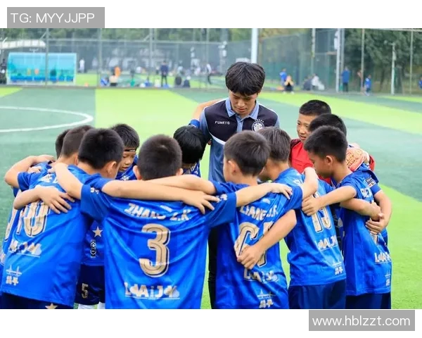 足球10号位的魅力与责任解析：如何成为场上的灵魂指挥官